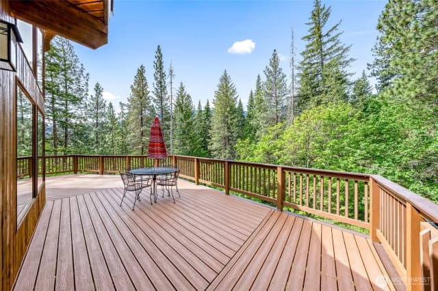 Property photo for 16761 Lakeview Drive, Leavenworth photo 3
