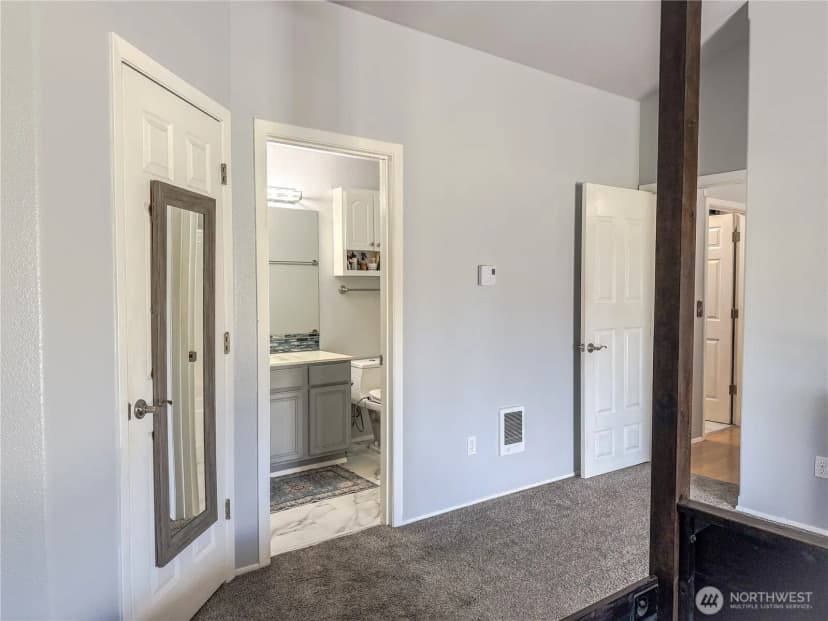 Property photo for 526 Canal Drive Ne, Ocean Shores photo 16