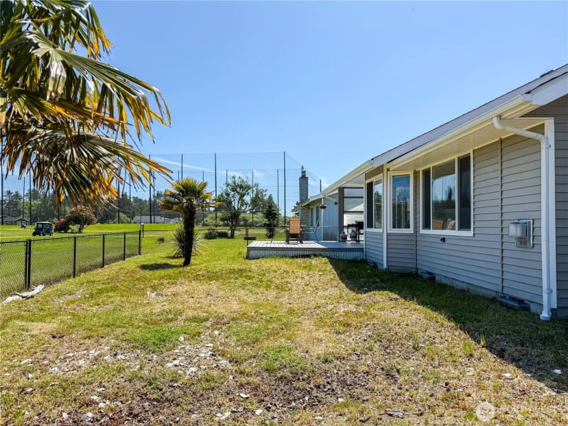Property photo for 526 Canal Drive Ne, Ocean Shores photo 29