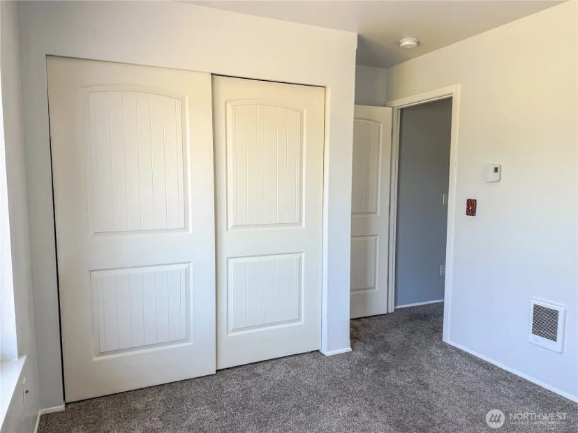 Property photo for 526 Canal Drive Ne, Ocean Shores photo 25