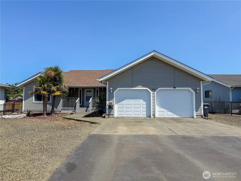 Property photo for 526 Canal Drive Ne, Ocean Shores