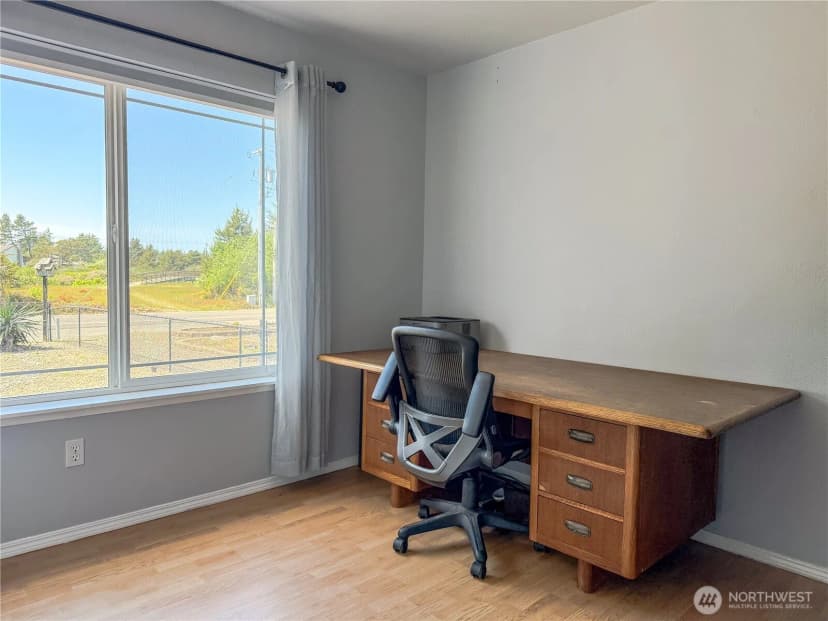 Property photo for 526 Canal Drive Ne, Ocean Shores photo 20