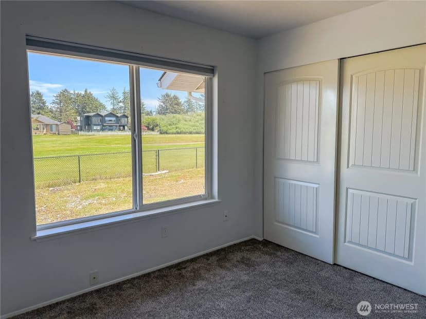 Property photo for 526 Canal Drive Ne, Ocean Shores photo 24