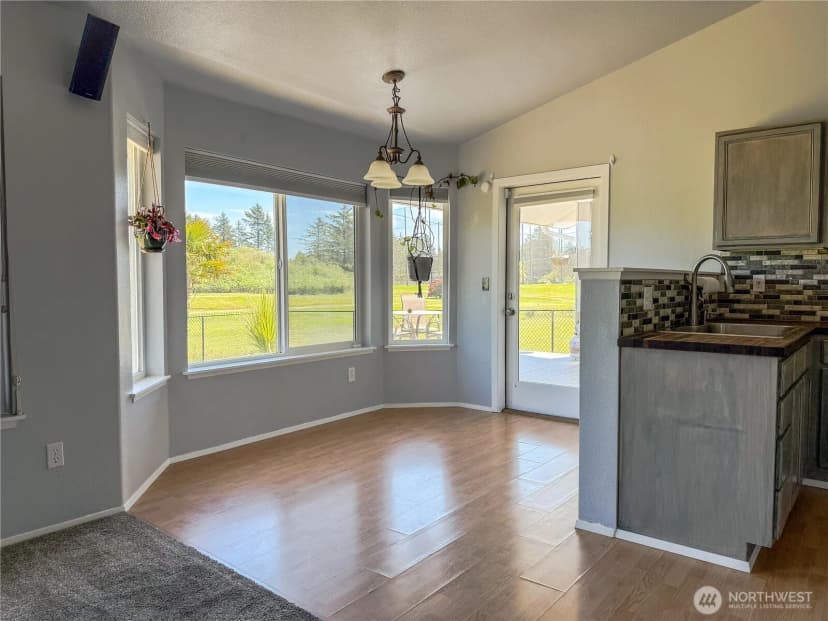Property photo for 526 Canal Drive Ne, Ocean Shores photo 8