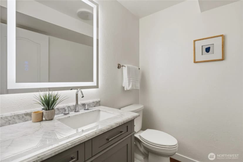 Property photo for 21633 Ne 29th St, Sammamish photo 15
