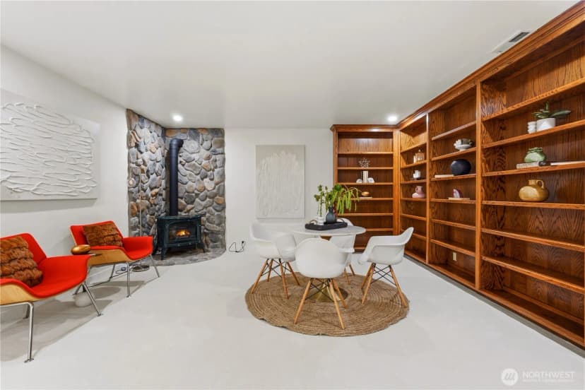 Property photo for 21633 Ne 29th St, Sammamish photo 28