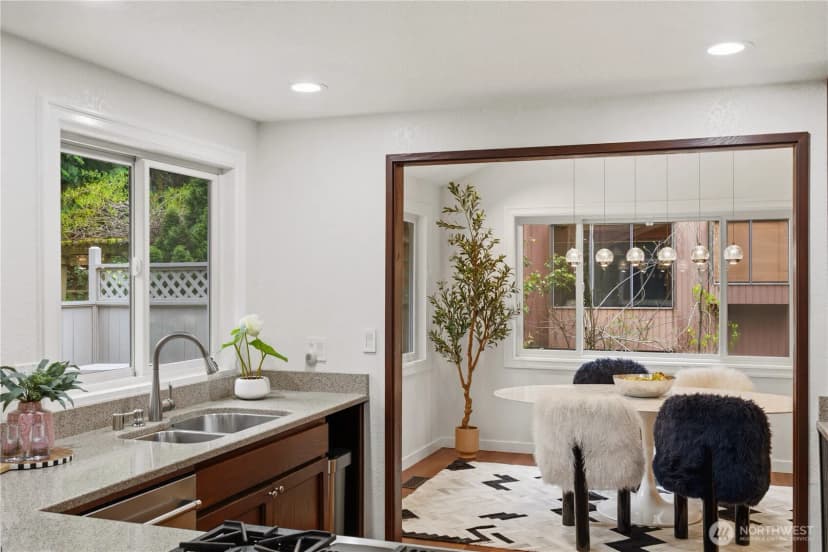 Property photo for 21633 Ne 29th St, Sammamish photo 10