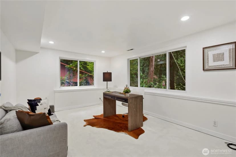 Property photo for 21633 Ne 29th St, Sammamish photo 32