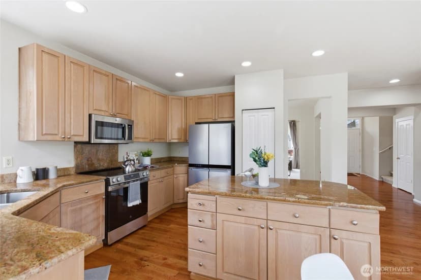 Property photo for 6525 63rd Street W, University Place photo 11