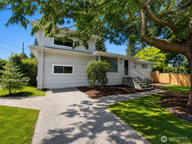 Property photo for 19001 Wallingford Ave N, Shoreline photo 2