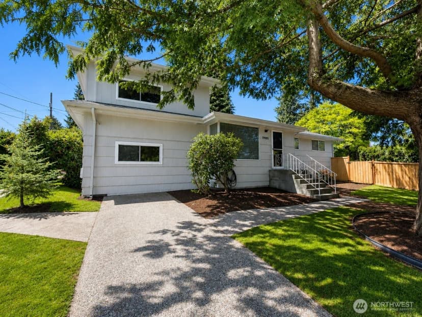 Property photo for 19001 Wallingford Ave N, Shoreline photo 2