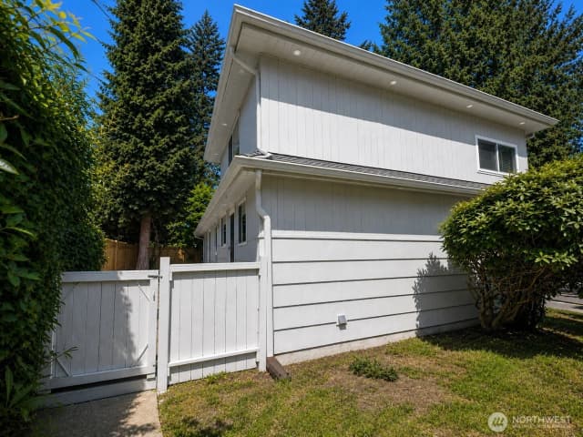 Property photo for 19001 Wallingford Ave N, Shoreline photo 3