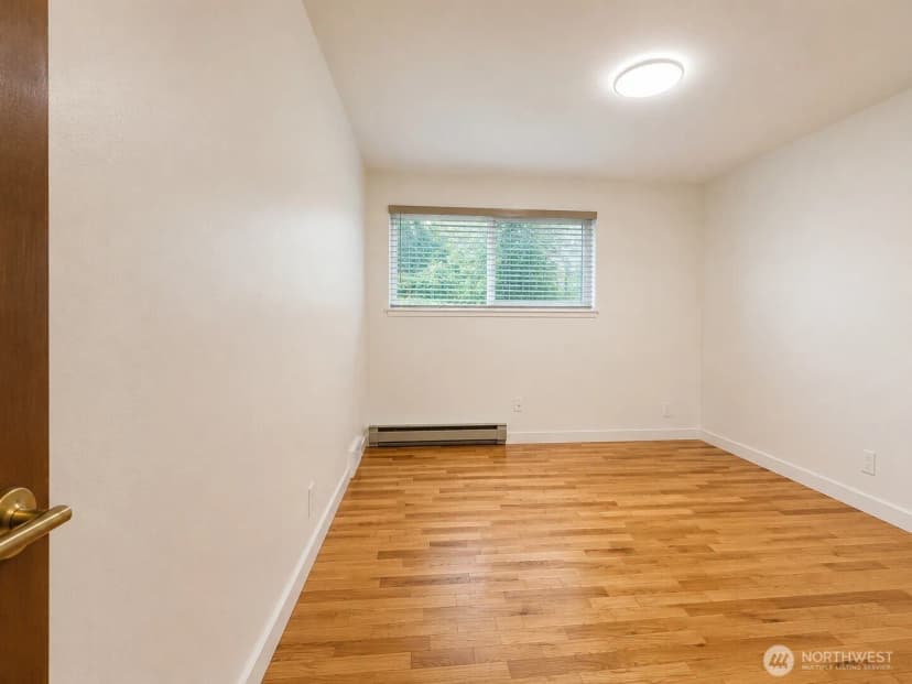 Property photo for 19001 Wallingford Ave N, Shoreline photo 11