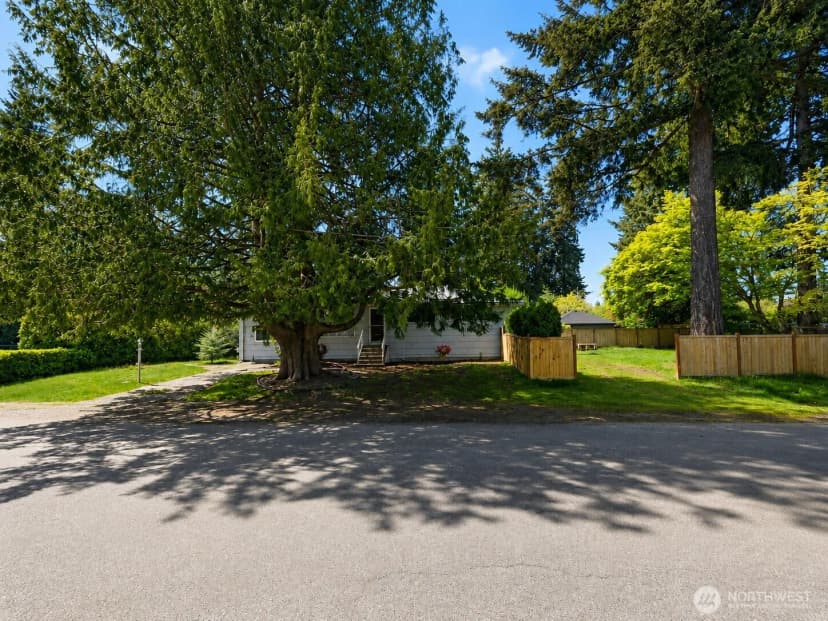 Property photo for 19001 Wallingford Ave N, Shoreline