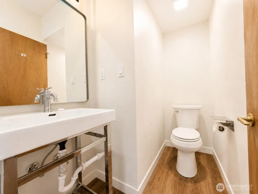 Property photo for 19001 Wallingford Ave N, Shoreline photo 21