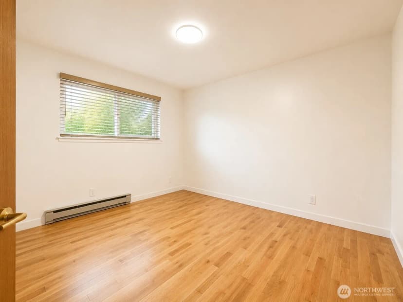Property photo for 19001 Wallingford Ave N, Shoreline photo 9