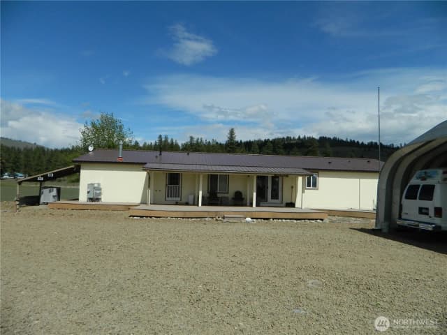 Property photo for 29 Duck Flats Road, Tonasket photo 2