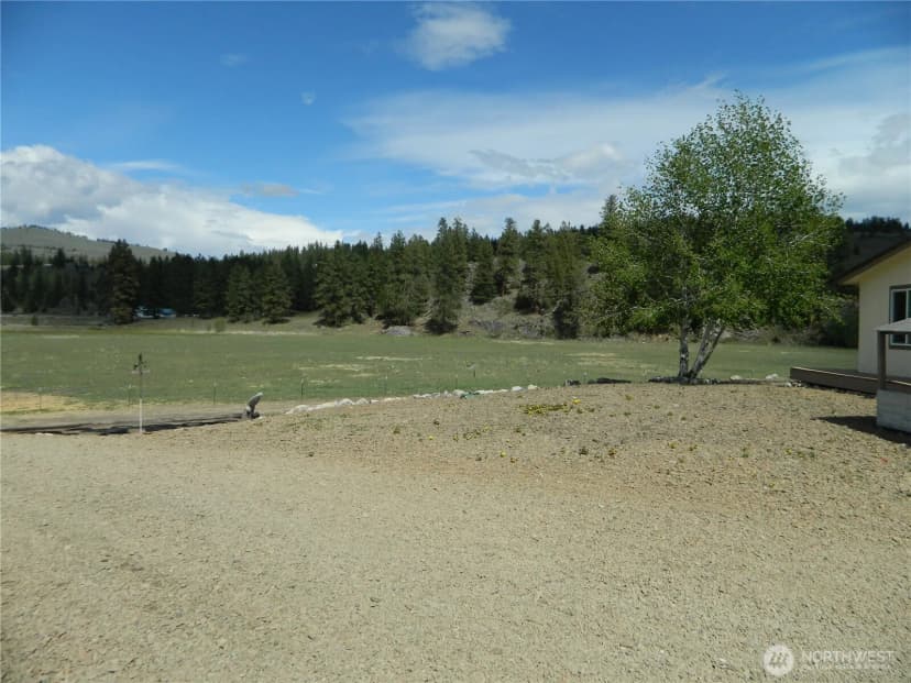 Property photo for 29 Duck Flats Road, Tonasket photo 4