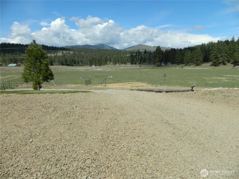 Property photo for 29 Duck Flats Road, Tonasket photo 5