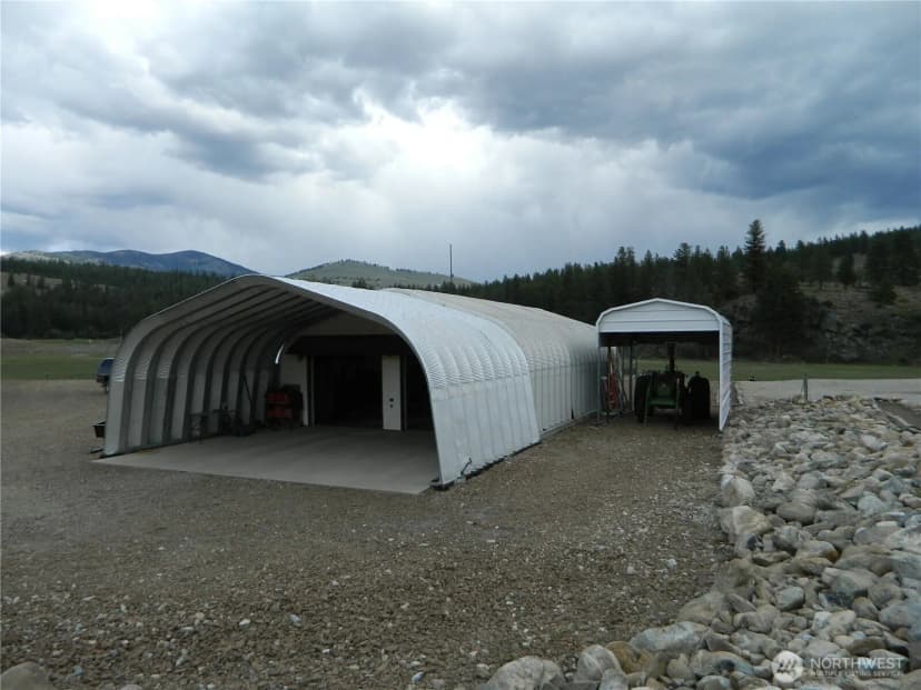 Property photo for 29 Duck Flats Road, Tonasket photo 8