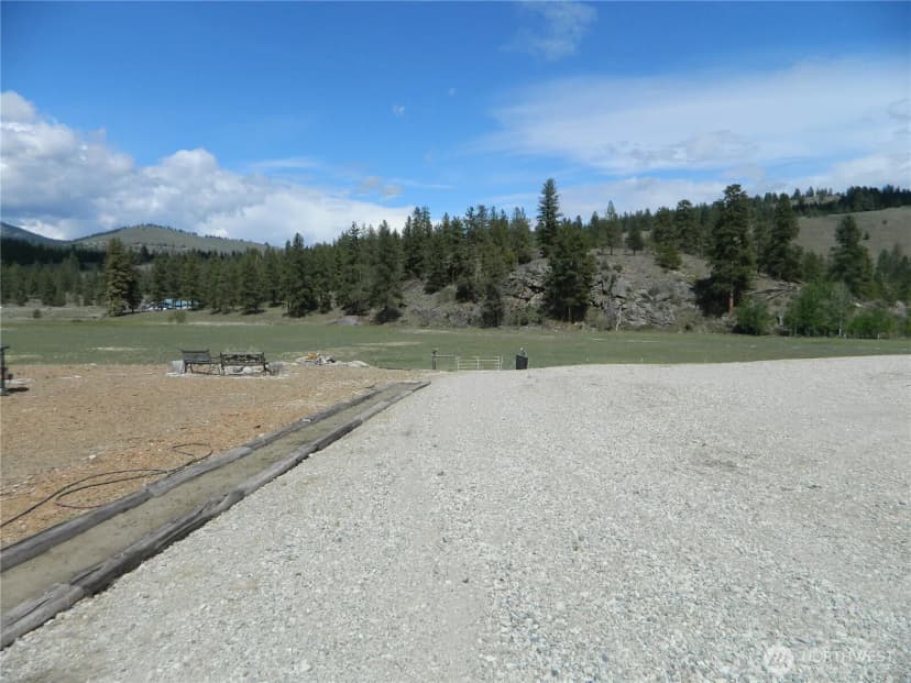 Property photo for 29 Duck Flats Road, Tonasket photo 7