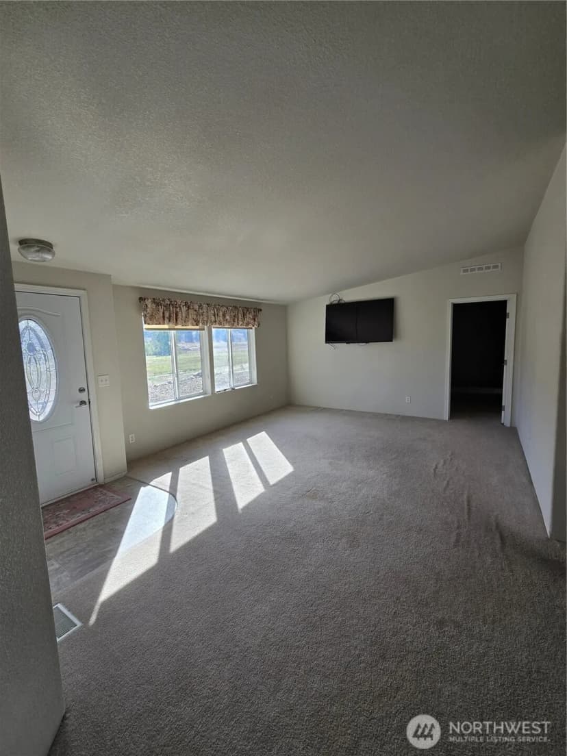 Property photo for 29 Duck Flats Road, Tonasket photo 13