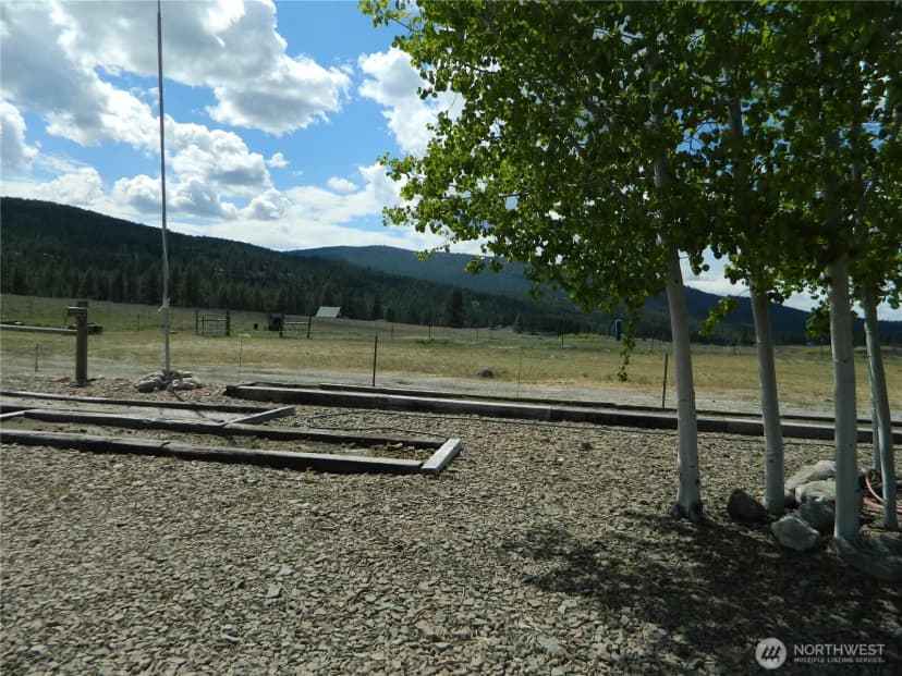 Property photo for 29 Duck Flats Road, Tonasket photo 6