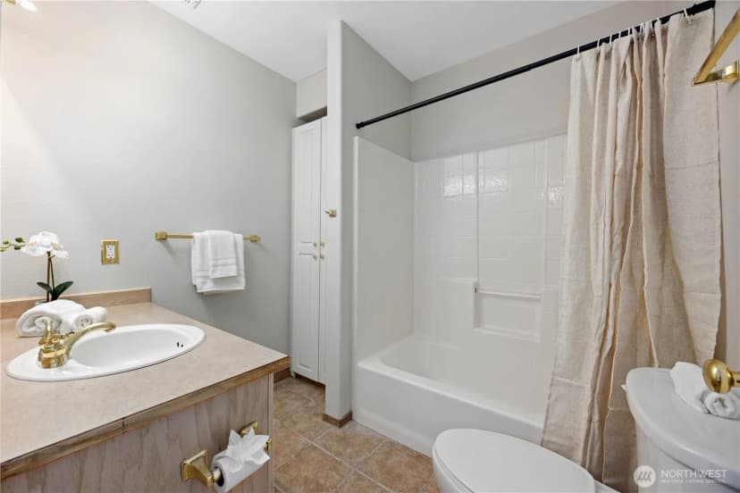 Property photo for 2307 W Woodin Avenue #1e, Chelan photo 7