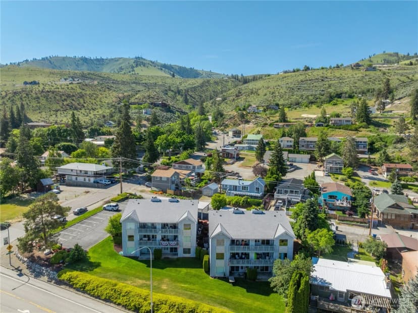 Property photo for 2307 W Woodin Avenue #1e, Chelan photo 31