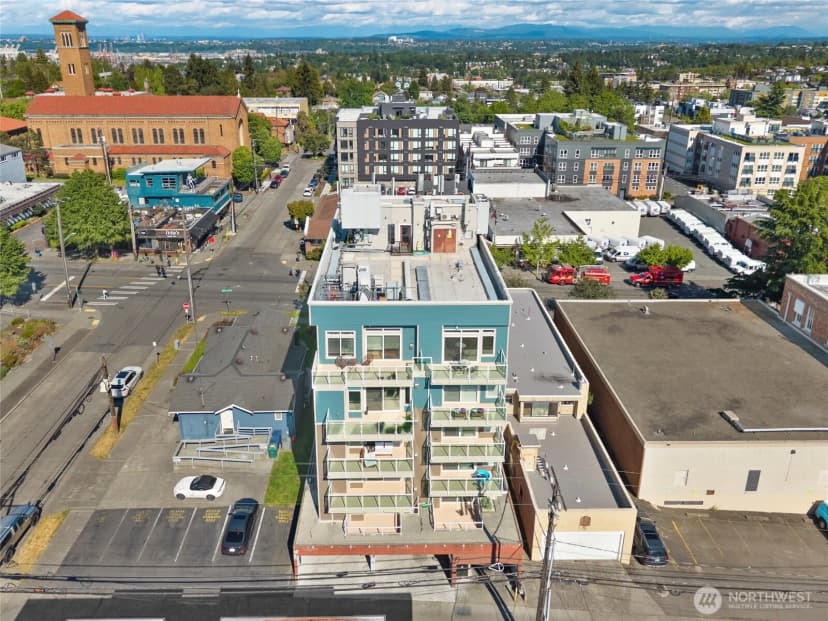 Property photo for 4409 California Avenue Sw #503, Seattle photo 8