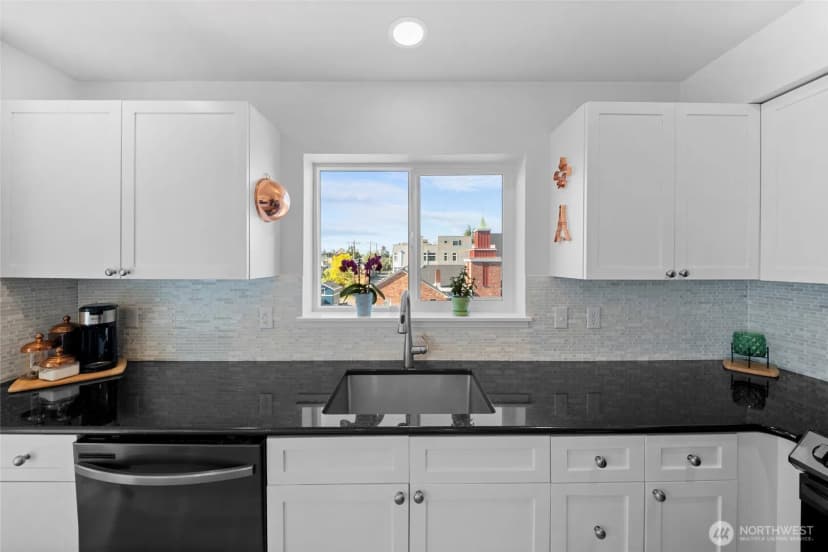 Property photo for 4409 California Avenue Sw #503, Seattle photo 15