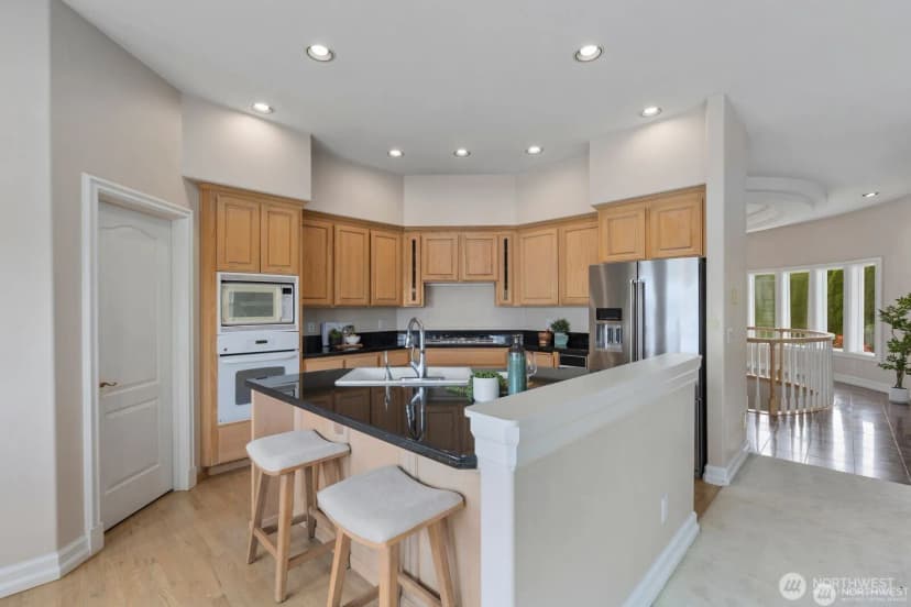 Property photo for 30809 36th Court Sw, Federal Way photo 17