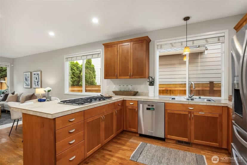 Property photo for 914 272nd Place Se, Sammamish photo 6