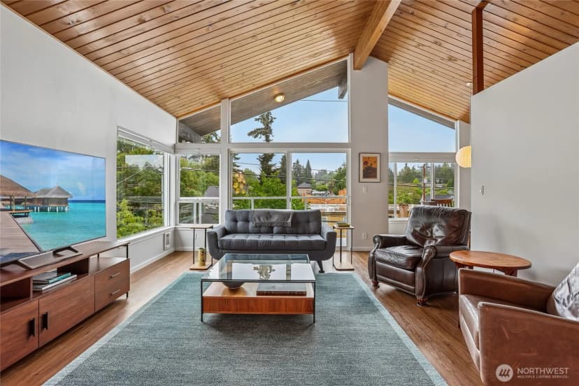 Property photo for 5249 40th Avenue Ne #404, Seattle