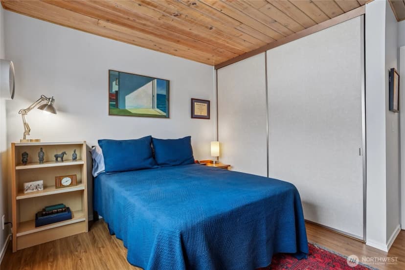 Property photo for 5249 40th Avenue Ne #404, Seattle photo 14