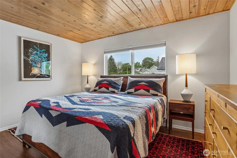 Property photo for 5249 40th Avenue Ne #404, Seattle photo 12