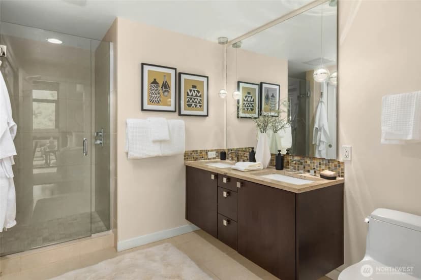 Property photo for 10000 Main Street #212, Bellevue photo 19