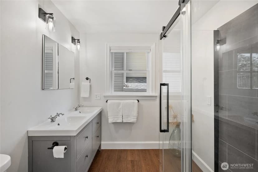 Property photo for 5500 21st Avenue S, Seattle photo 13