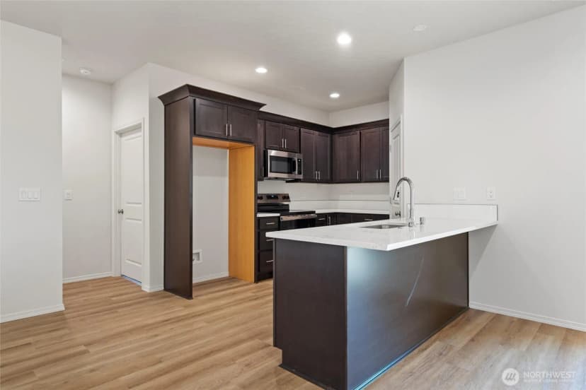 Property photo for 301 Poplar Street Ne, Royal City photo 14
