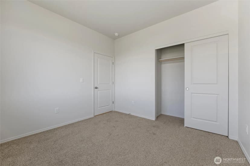 Property photo for 301 Poplar Street Ne, Royal City photo 21