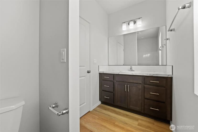 Property photo for 301 Poplar Street Ne, Royal City photo 18