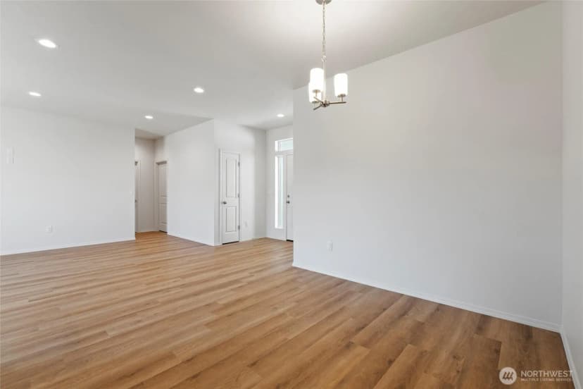 Property photo for 301 Poplar Street Ne, Royal City photo 11