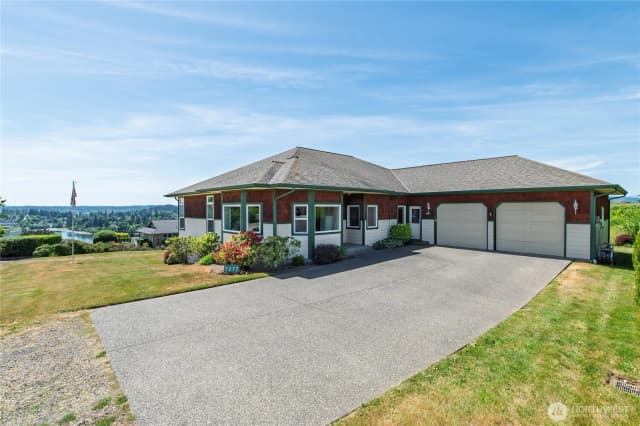 Property photo for 3277 Appaloosa Way, Bremerton photo 2
