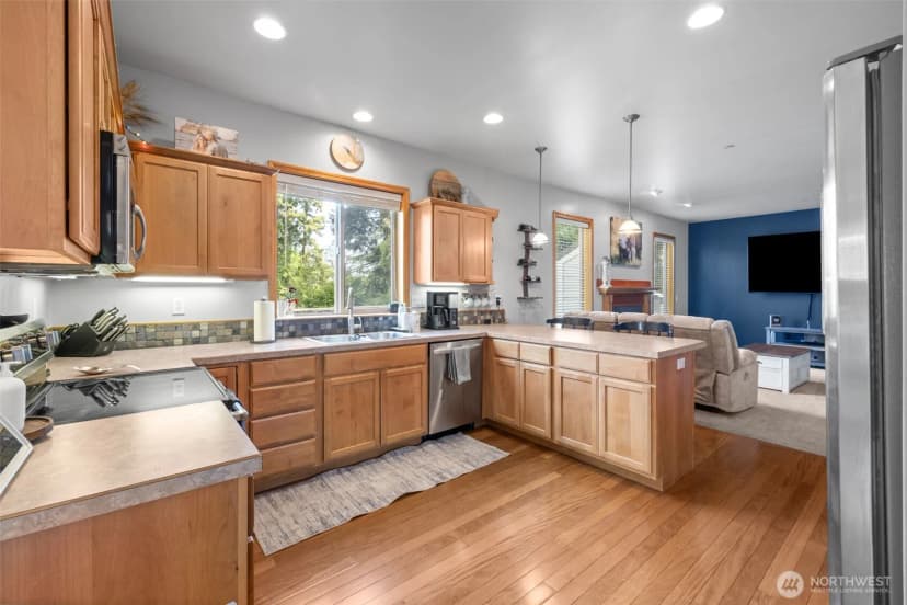Property photo for 2201 W 16th Street, Port Angeles photo 6