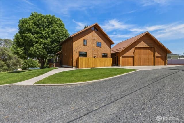 Property photo for 301 Sw West Street, Wilbur