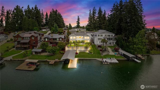 Property photo for 1106 184th Avenue Ct E, Lake Tapps photo 2
