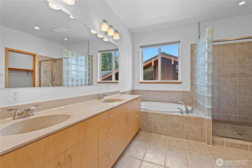 Property photo for 1106 184th Avenue Ct E, Lake Tapps photo 15