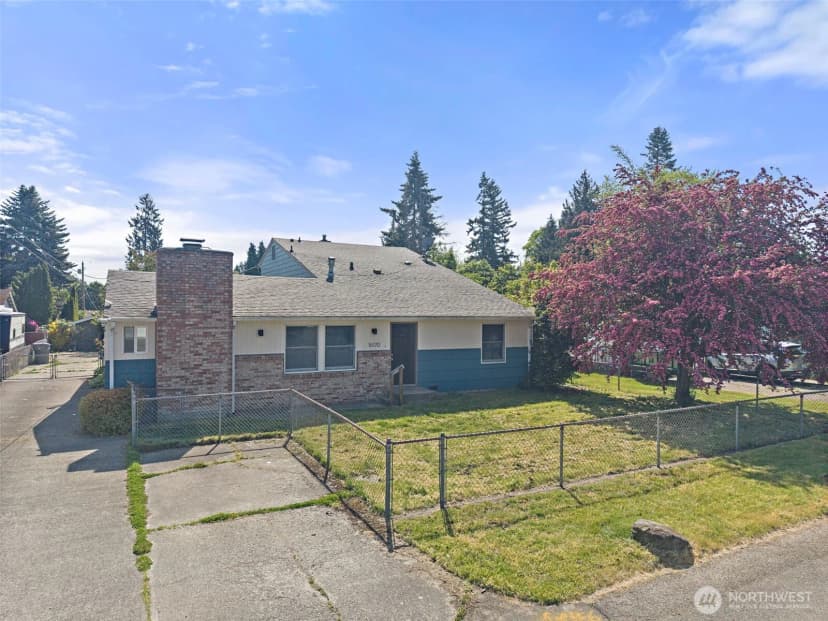 Property photo for 16170 120th Avenue Se, Renton photo 2