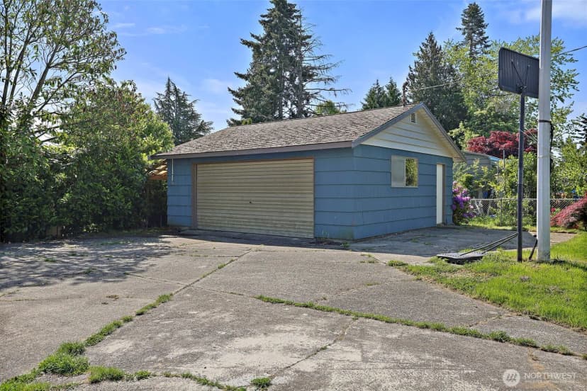 Property photo for 16170 120th Avenue Se, Renton photo 29