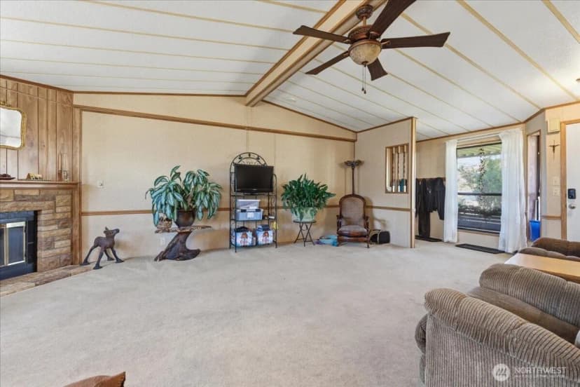 Property photo for 415 Sunny Drive, Electric City photo 6
